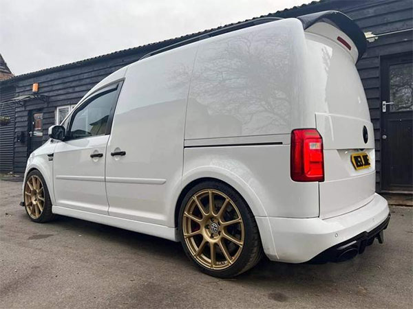 Volkswagen Caddy    736   4