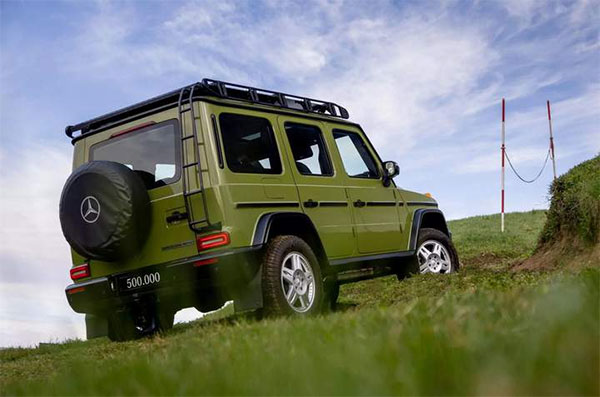 Mercedes-Benz   G-Class 2