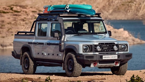       Land Rover Defender 2