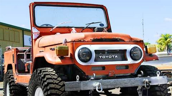  Toyota Land Cruiser     :  1