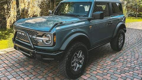   '  Ford Bronco 1