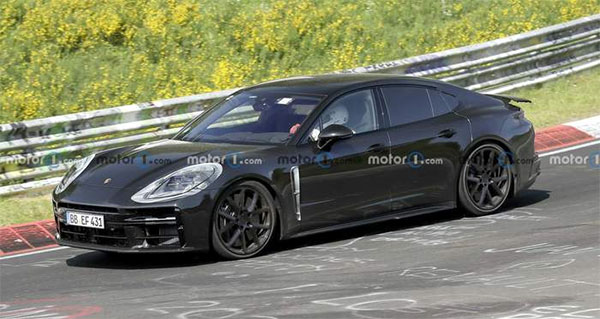    Porsche Panamera 2024 :   1