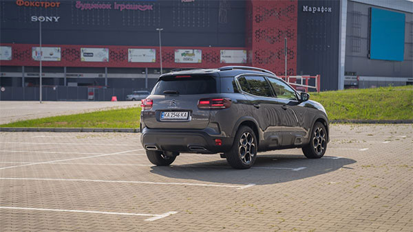 -  Citroen C5 Aircross:   ' 2