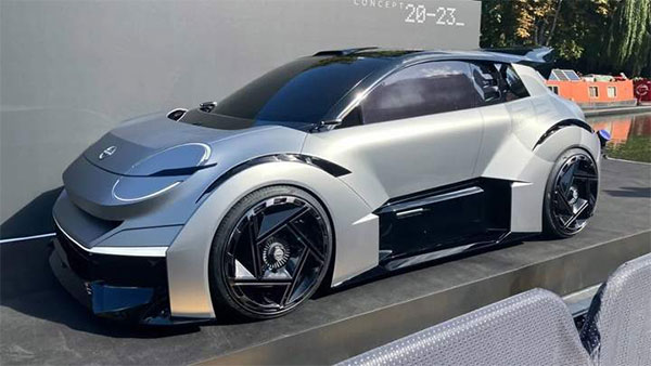 Nissan Concept 20-23      1