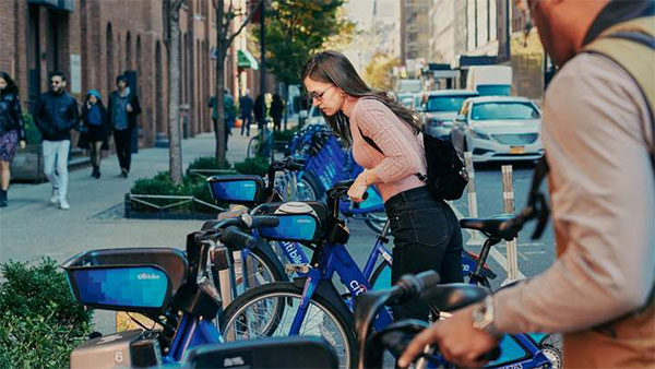 В Нью-Йорку більше не буде швидкісних прокатних скутерів, хіба що електровелосипеди 3
