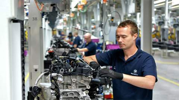BMW виготовила у Німеччині свій останній двигун V8 1