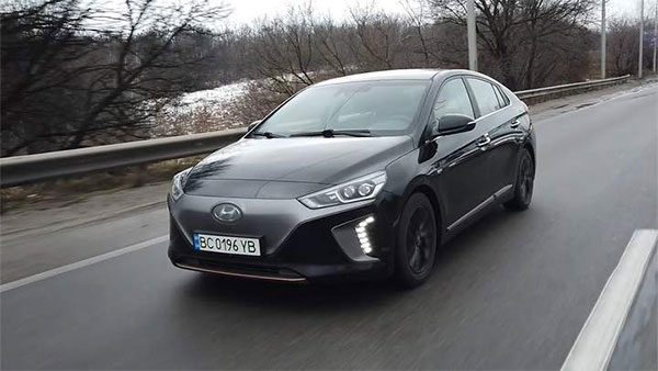 Opel Ampera, Ford Focus Electric  Hyundai Ioniq:      3