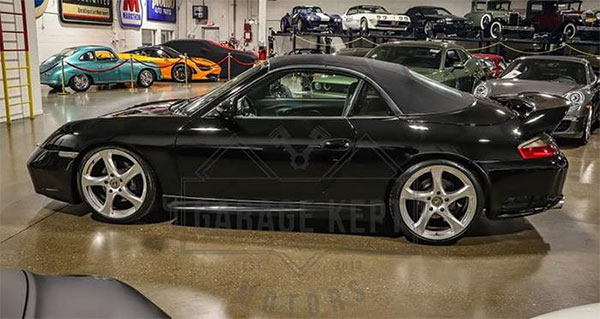   Porsche 911 Cabriolet     Ford Mustang EcoBoost