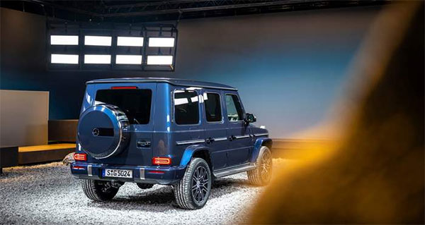    Mercedes-Benz G- 2