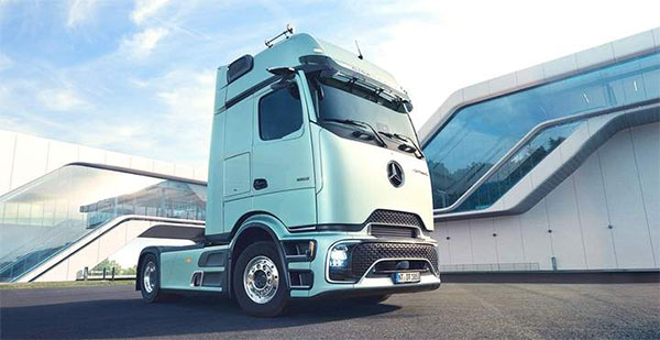 Mercedes-Benz Actros L      :  1